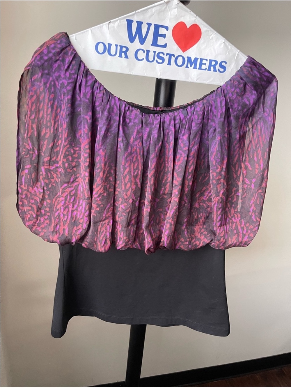 ANNE FONTAINE Black
Bubble Top Purple and Pink
Printed Overlay Size 42